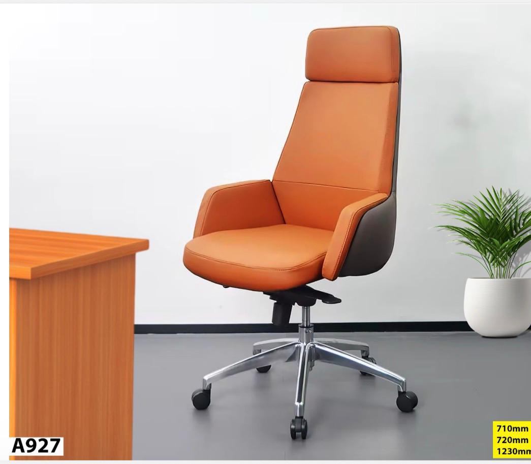 10PRIX = 170.000 F CHAISE BUREAU A927 – Image 1