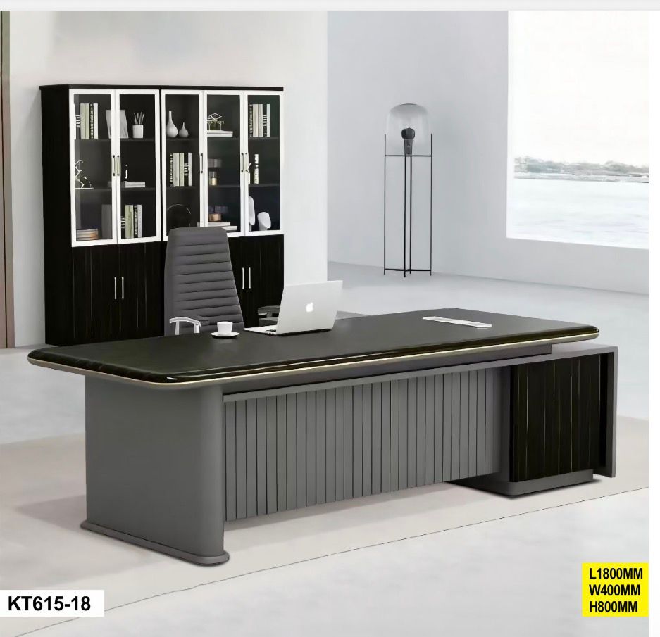 10PRIX = 210.000 F TABLE DE BUREAU -KT615-18 – Image 1