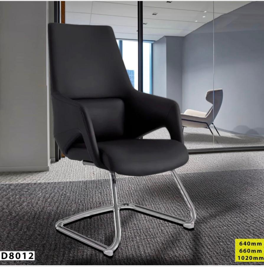 7PRIX = 130.000 F CHAISE BUREAU D8012 – Image 1